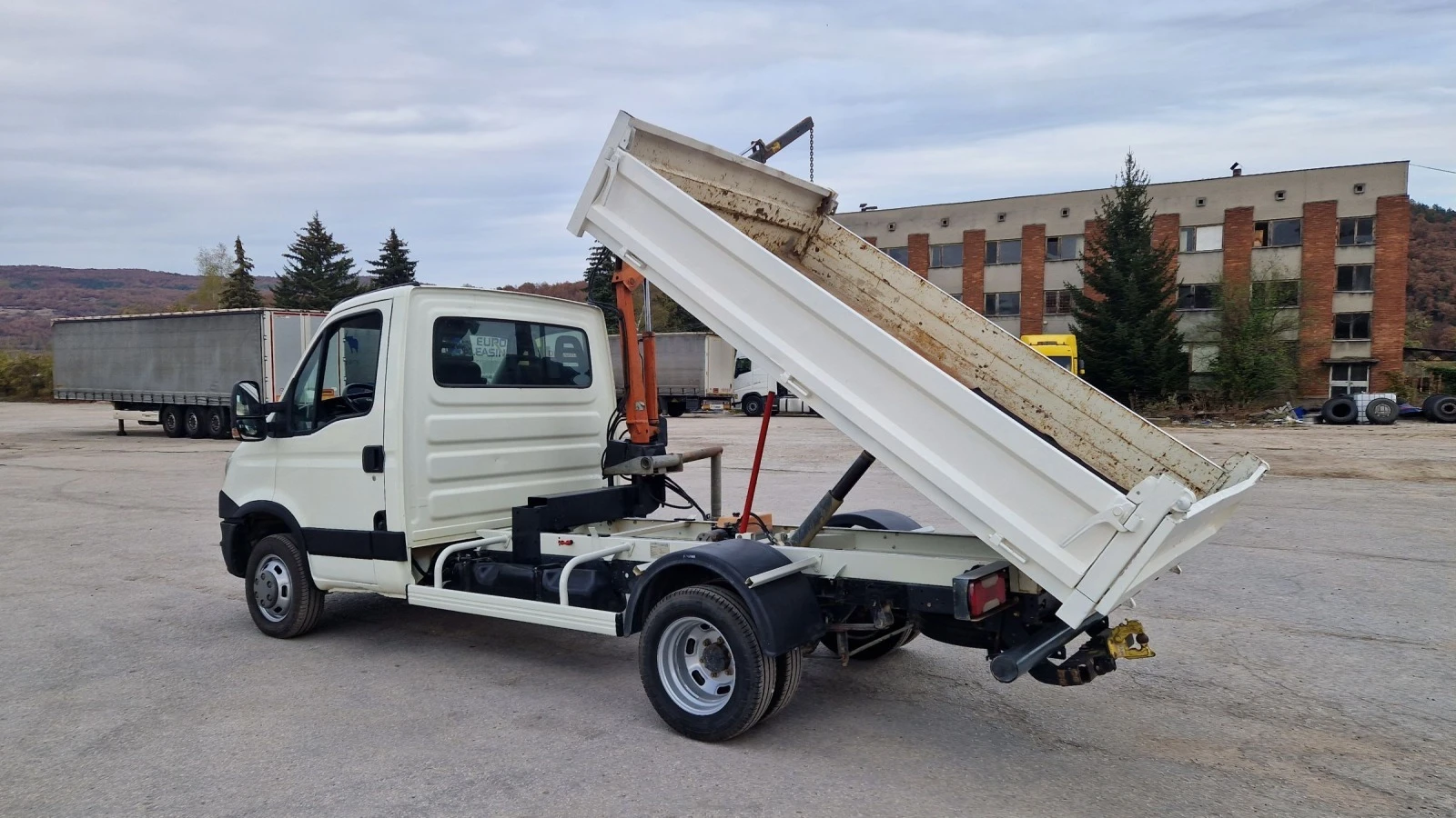 Iveco 35c13 Франция - изображение 3