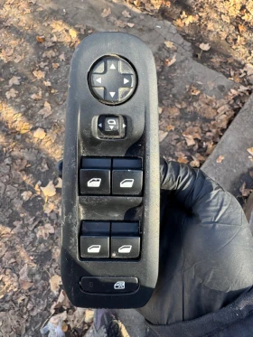 Peogeot 308 T9 2016г бутони за ел стъкла, снимка 1