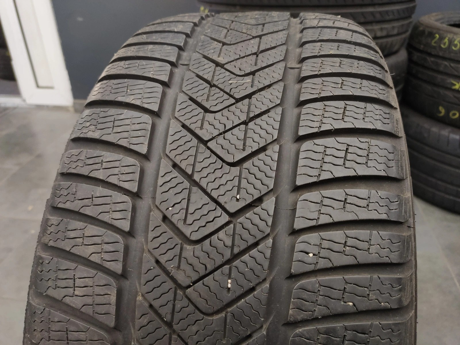  275/40R18 | Mobile.bg   3