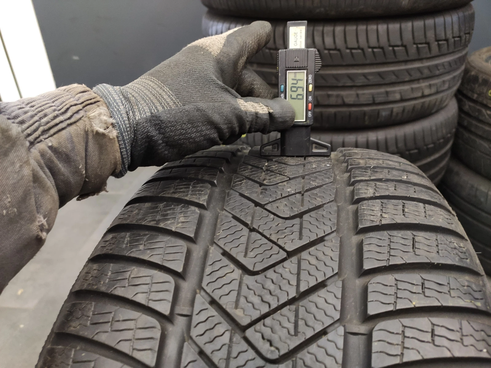  275/40R18 | Mobile.bg   4