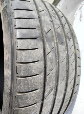 Гуми Летни 275/40R19, снимка 4 - Гуми и джанти - 46522340