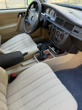 Mercedes-Benz 190, снимка 13