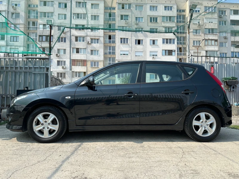 Hyundai I30 1.6i* FACELIFT* Хечбек* * * , снимка 3 - Автомобили и джипове - 43686120