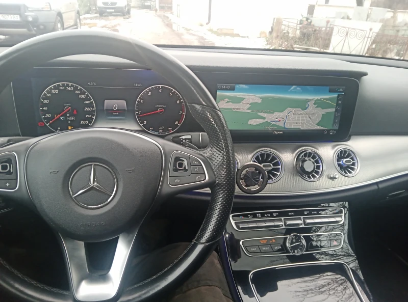 Mercedes-Benz E 250 Avantgarde , снимка 15 - Автомобили и джипове - 48169267