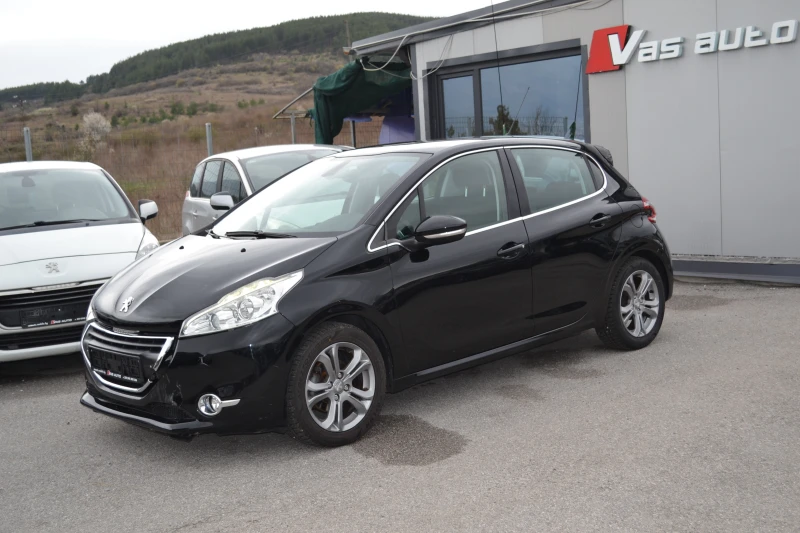 Peugeot 208 1.2I-AVTOMAT, снимка 2 - Автомобили и джипове - 49622438