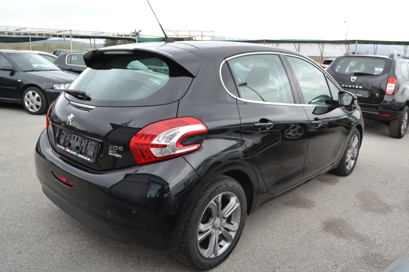 Peugeot 208 1.2I-AVTOMAT, снимка 5 - Автомобили и джипове - 49622438