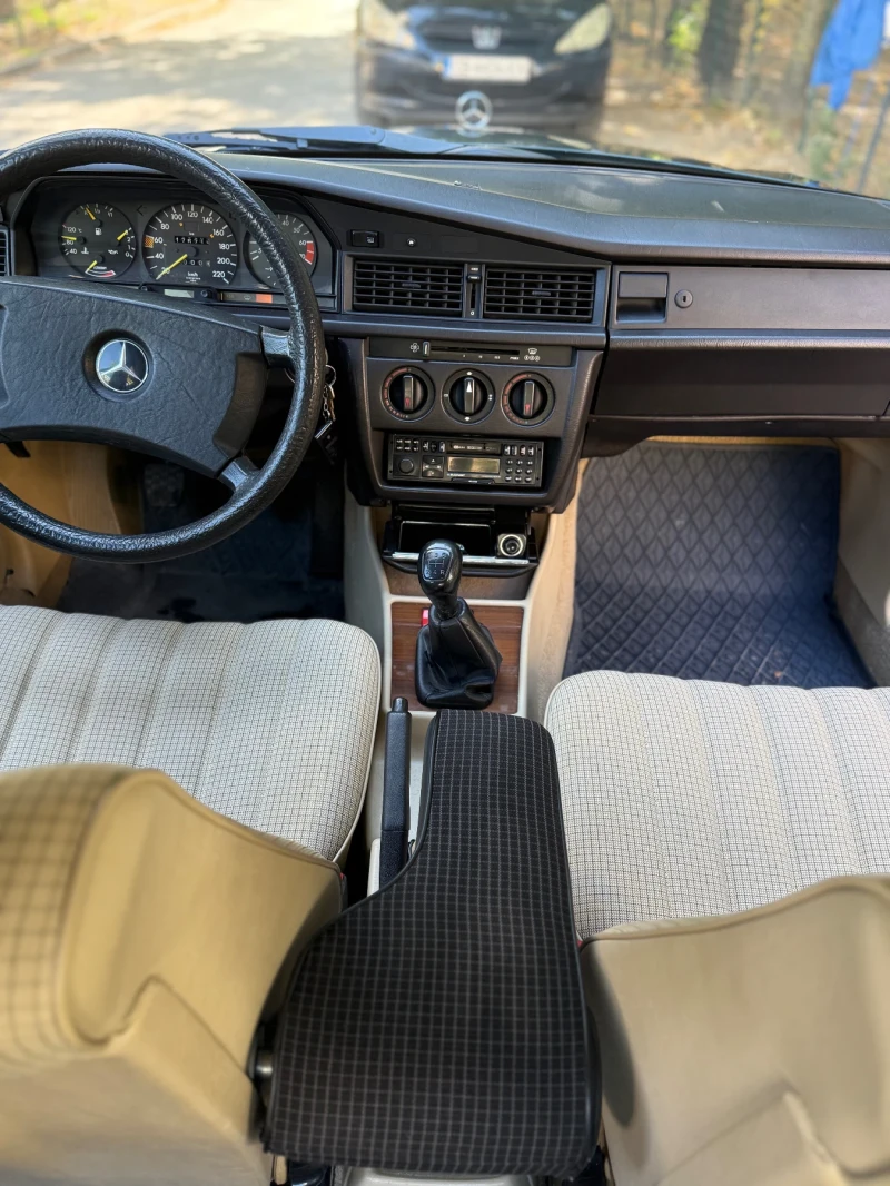 Mercedes-Benz 190, снимка 11 - Автомобили и джипове - 52732433