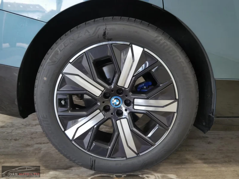 BMW iX xDrive50/523HP/M-SPORT/AHK/HUD/NAVI/LED/KLESS/475g, снимка 6 - Автомобили и джипове - 52154081