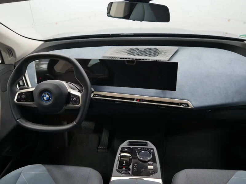BMW iX xDrive50/523HP/M-SPORT/AHK/HUD/NAVI/LED/KLESS/475g, снимка 7 - Автомобили и джипове - 52154081