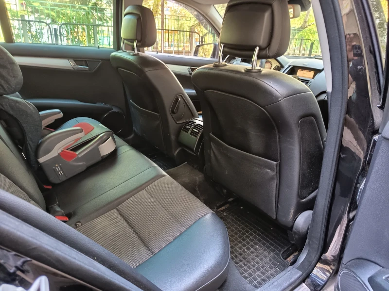 Mercedes-Benz C 220, снимка 14 - Автомобили и джипове - 52258995