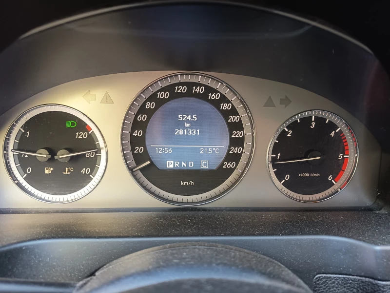Mercedes-Benz C 220, снимка 8 - Автомобили и джипове - 52258995