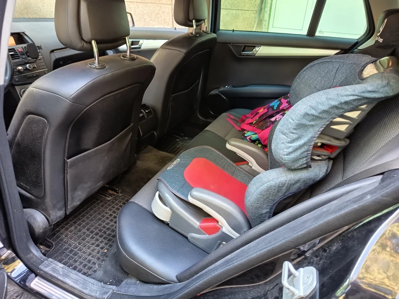 Mercedes-Benz C 220, снимка 15 - Автомобили и джипове - 52258995