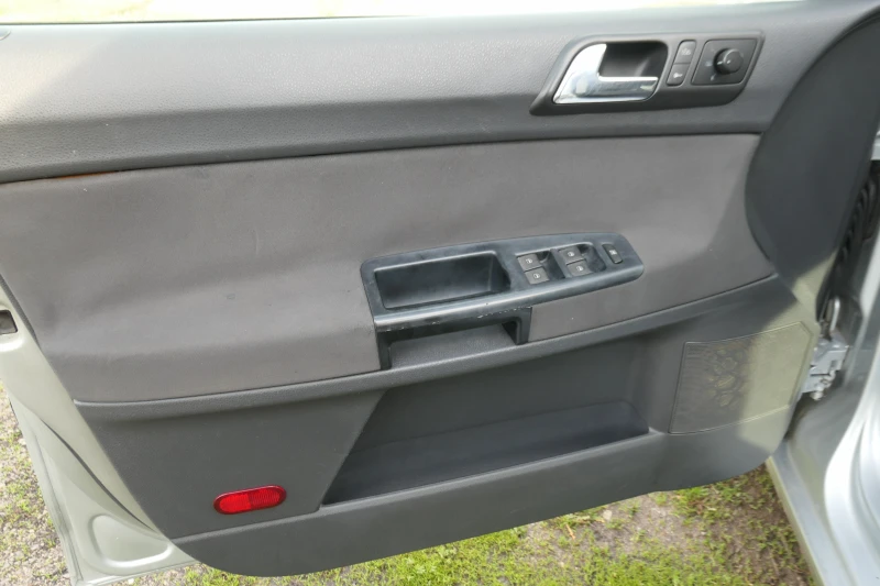 VW Polo 1.4TDI TREND КЛИМА, снимка 14 - Автомобили и джипове - 52540821