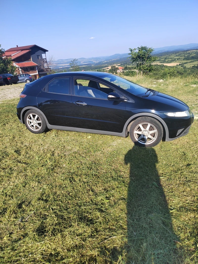 Honda Civic 1.8, снимка 6 - Автомобили и джипове - 52925596