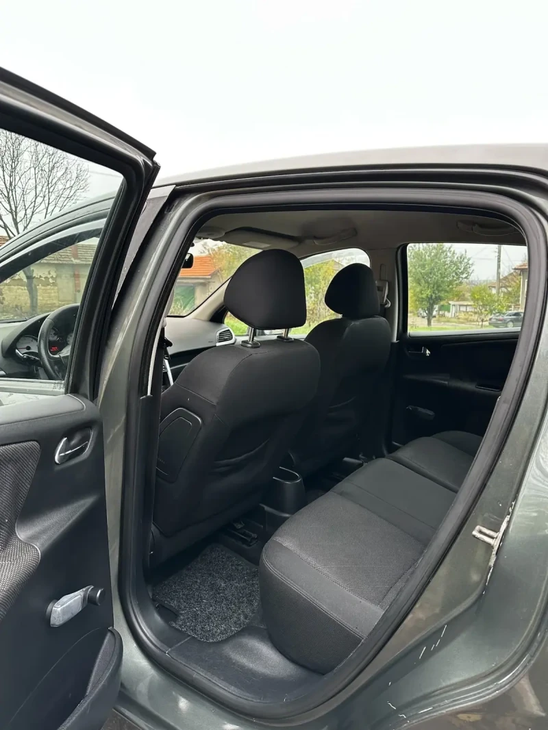 Peugeot 207 1.4 HDI, снимка 7 - Автомобили и джипове - 53034995