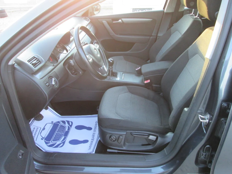 VW Passat 1.6TDI-BlueMotio-Сервизна история!!, снимка 10 - Автомобили и джипове - 53112594