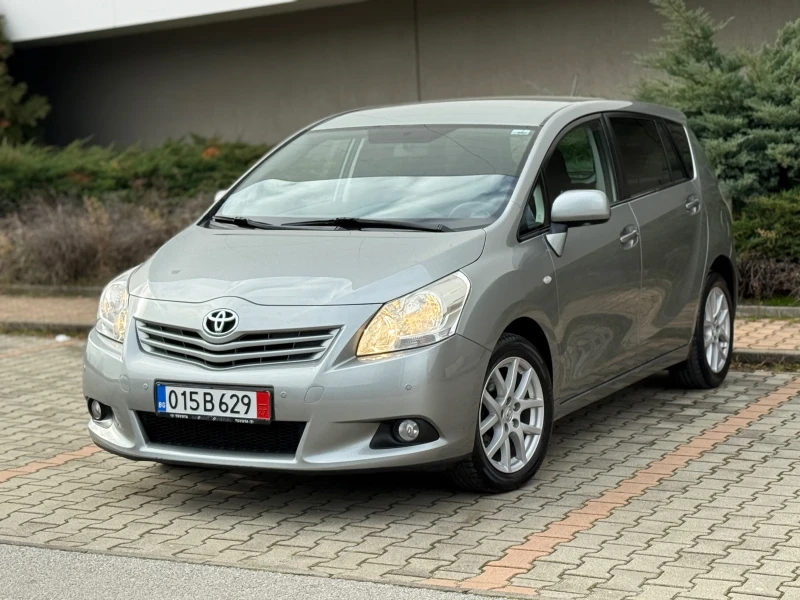 Toyota Verso 1.8i-147К.С НАВИГАЦИЯ / КАМЕРА / ОТЛИЧНО СЪСТОЯНИЕ
