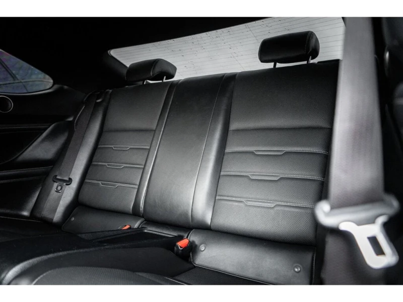 Lexus RC 350 * АВТО КРЕДИТ* ЦЕНА ДО БГ * СЕРВИЗНА ИСТОРИЯ * , снимка 17 - Автомобили и джипове - 53496850