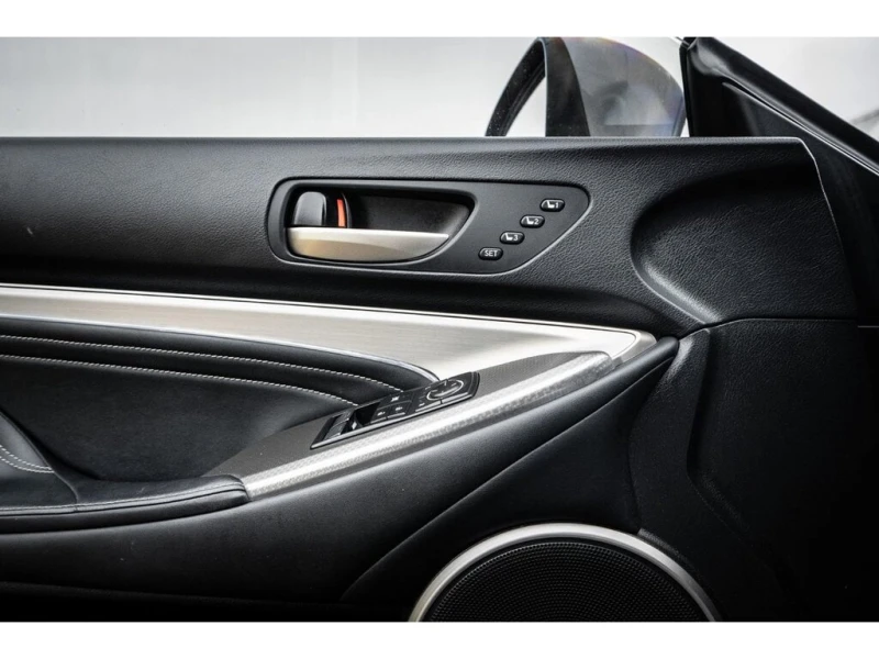 Lexus RC 350 * АВТО КРЕДИТ* ЦЕНА ДО БГ * СЕРВИЗНА ИСТОРИЯ * , снимка 15 - Автомобили и джипове - 53496850