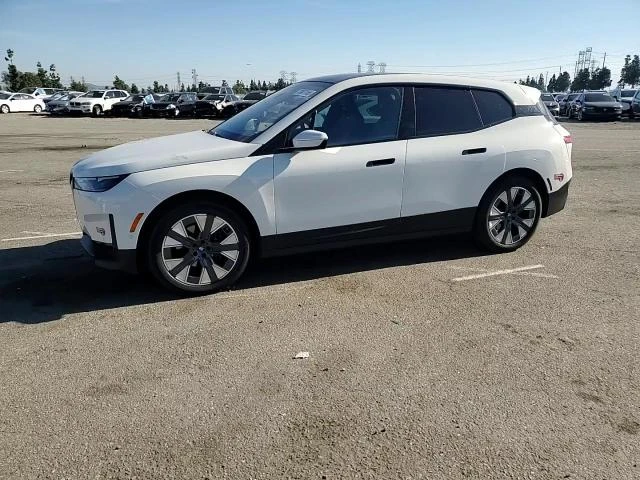 BMW iX xDrive50, снимка 13 - Автомобили и джипове - 54078458