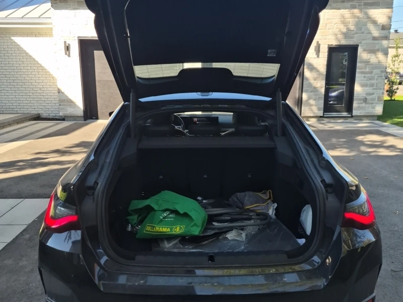 BMW i4 CARFAX ������� | 2023 | 47 828 �� | Mobile.bg � ����������� 11