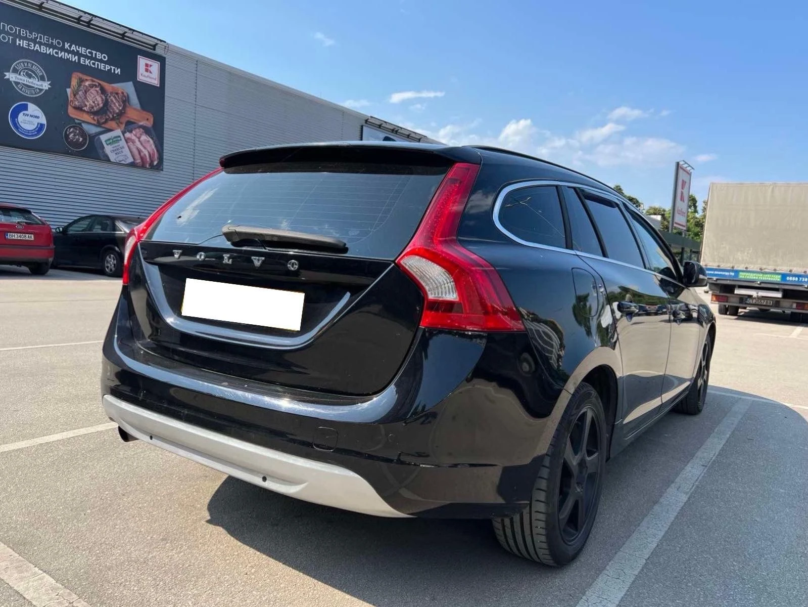 Volvo V60  - изображение 2