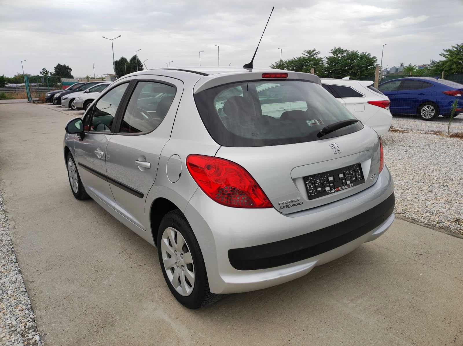 Peugeot 207 1.4i GAZ 75kc. - изображение 6