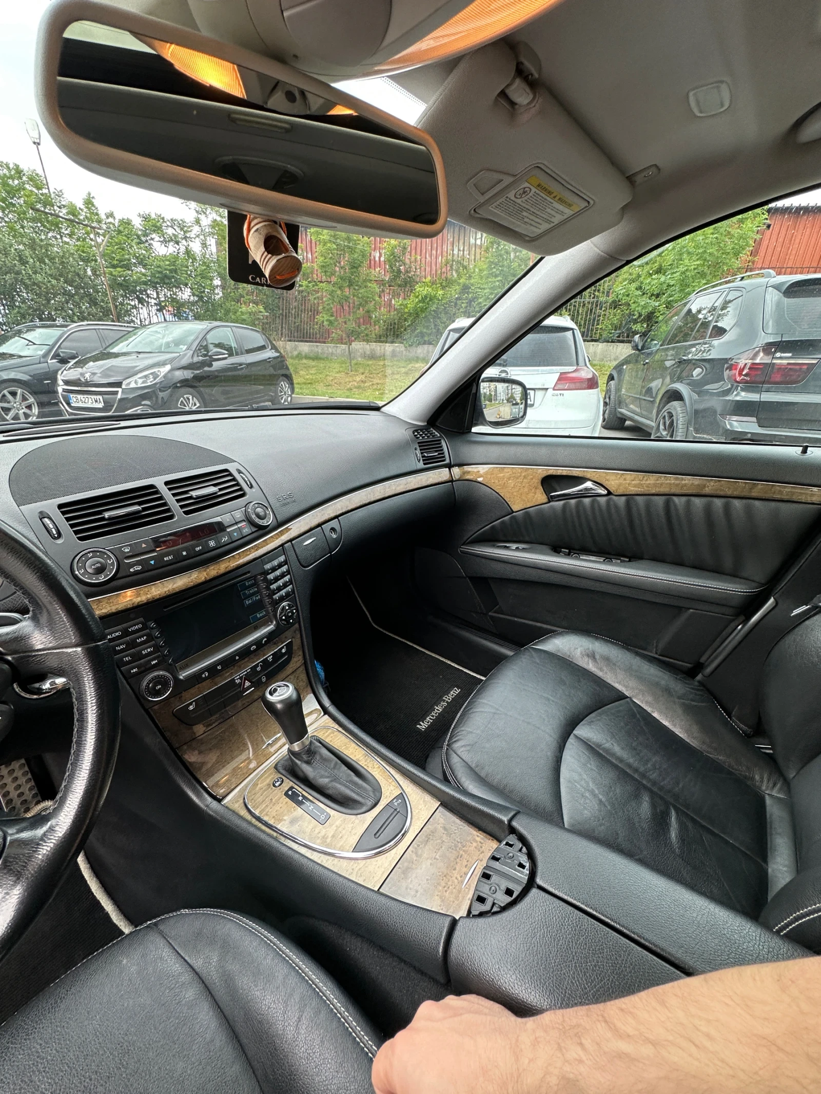 Mercedes-Benz E 320  - изображение 8