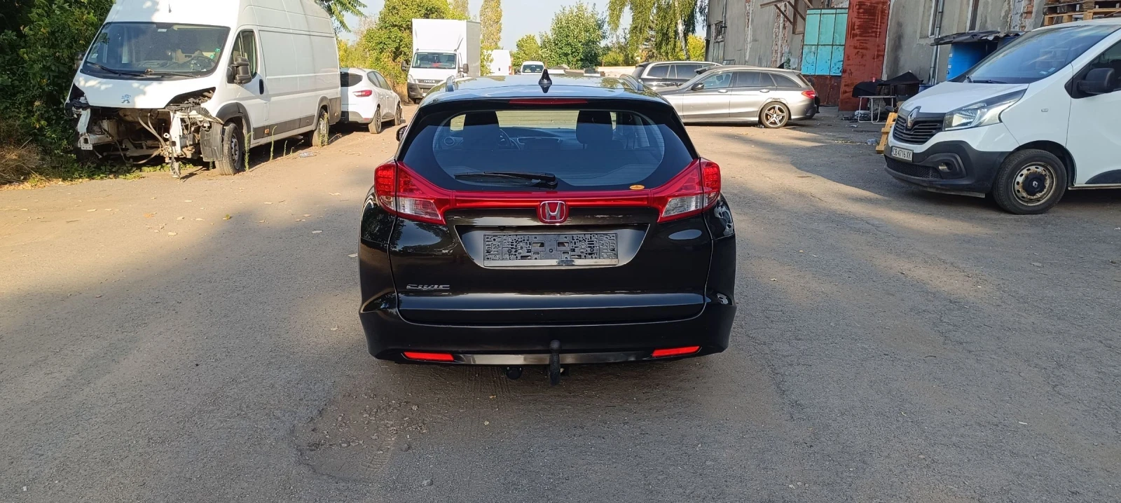 Honda Civic 1.6 i-DTEC FACE - изображение 6