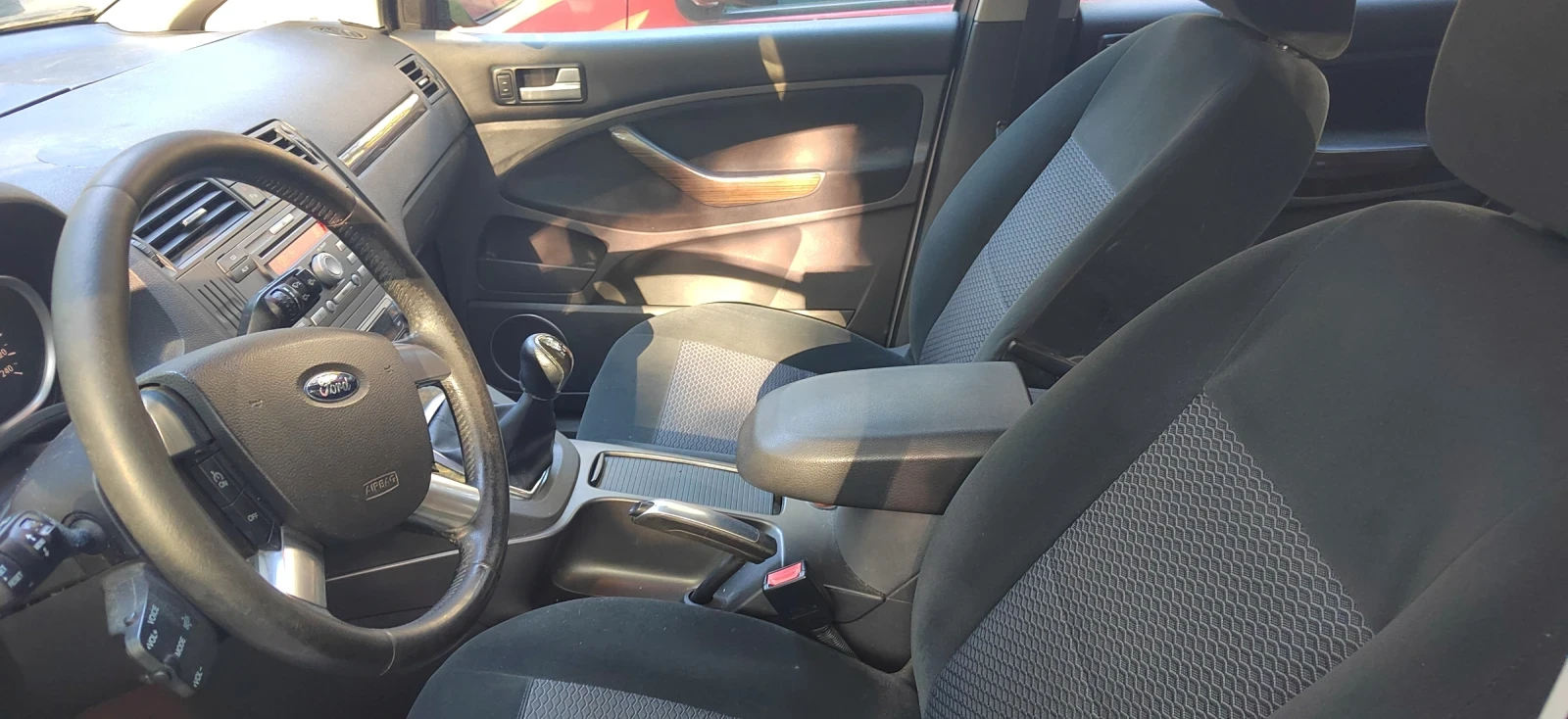 Ford C-max Ghia  - изображение 8