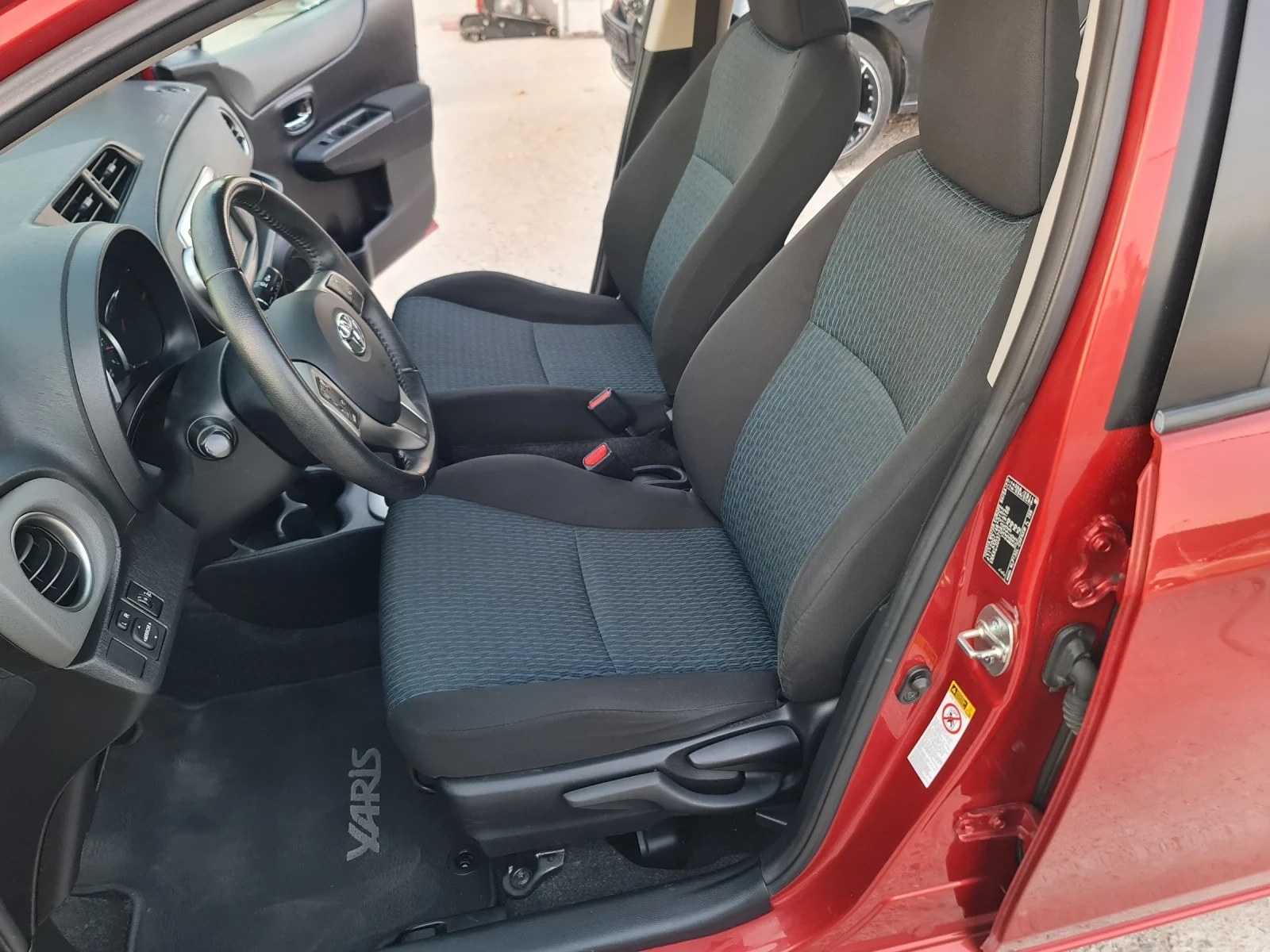 Toyota Yaris 1.4 D4D Navi Камера Климатроник - изображение 6