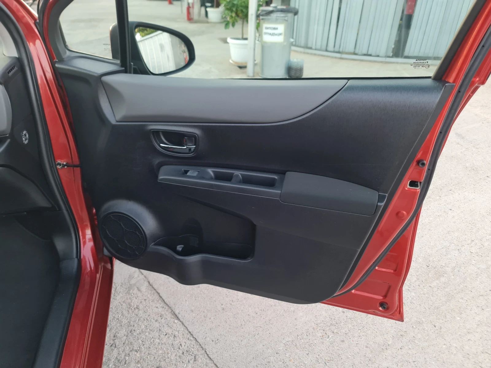 Toyota Yaris 1.4 D4D Navi Камера Климатроник - изображение 7