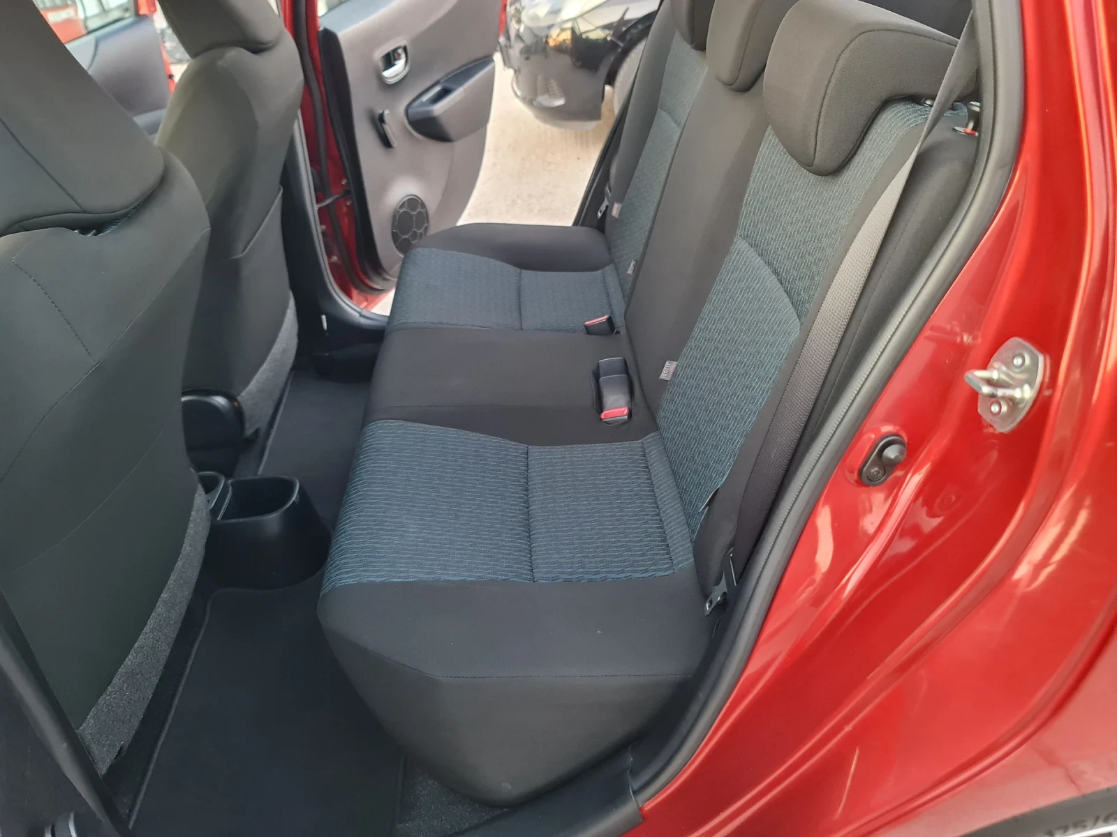 Toyota Yaris 1.4 D4D Navi Камера Климатроник - изображение 9