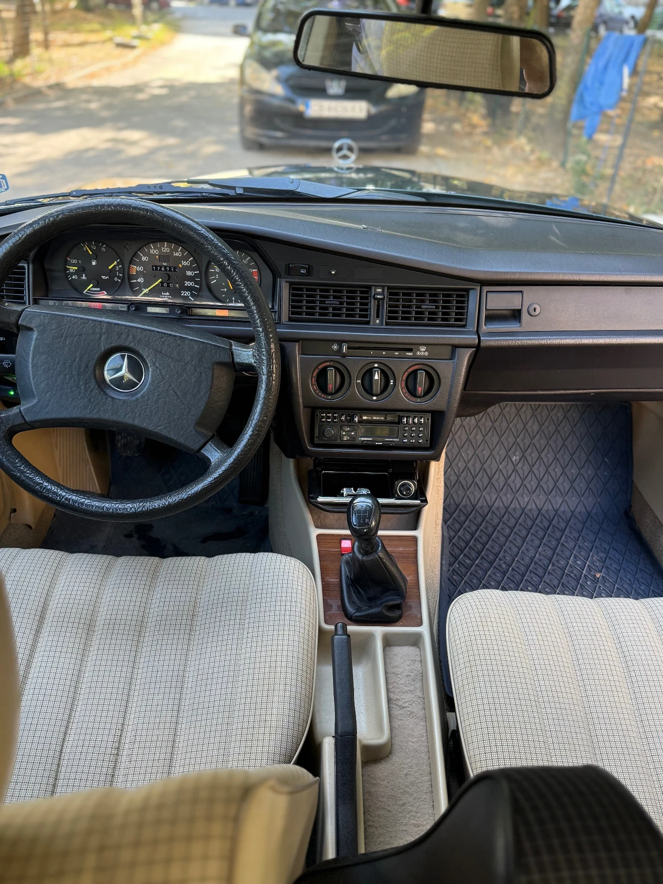 Mercedes-Benz 190  - изображение 10