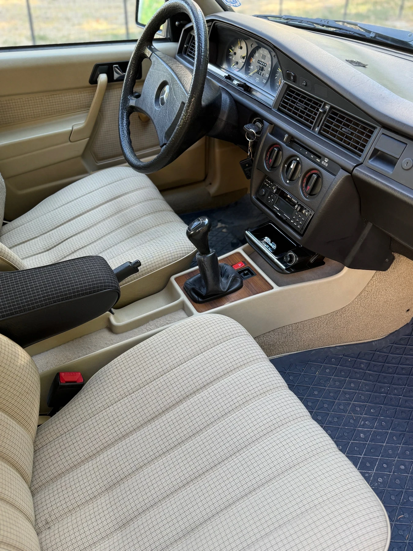 Mercedes-Benz 190 | Mobile.bg   13