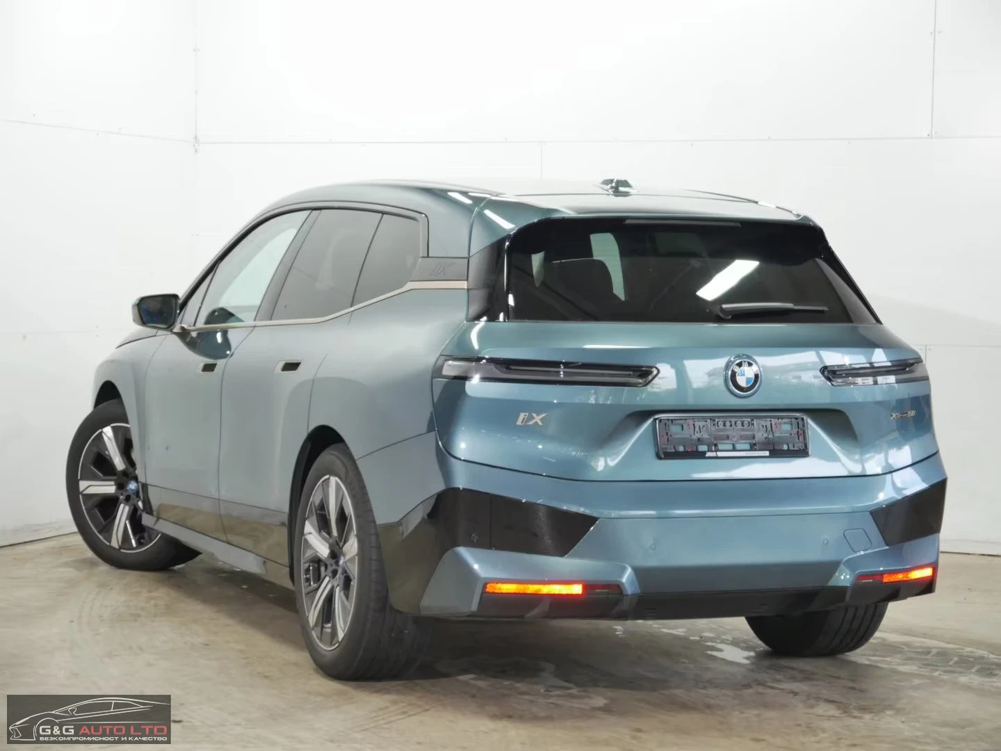 BMW iX xDrive50/523HP/M-SPORT/AHK/HUD/NAVI/LED/KLESS/475g | Mobile.bg   2