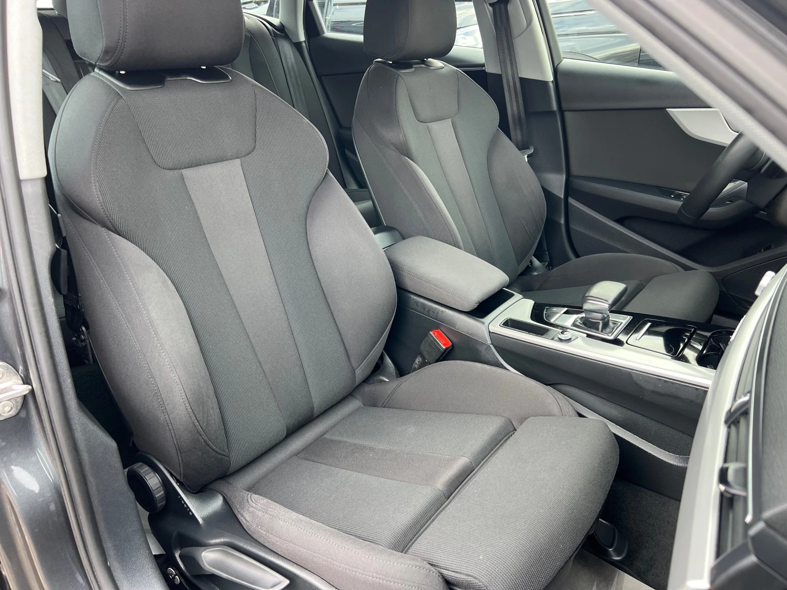 Audi A4 Sline 4x4 DISTR DIGITAL MATRIX KEY LESS BLIND SPOT | Mobile.bg   11