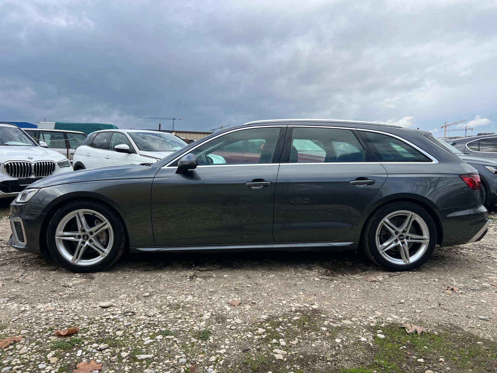 Audi A4 Sline 4x4 DISTR DIGITAL MATRIX KEY LESS BLIND SPOT - изображение 7