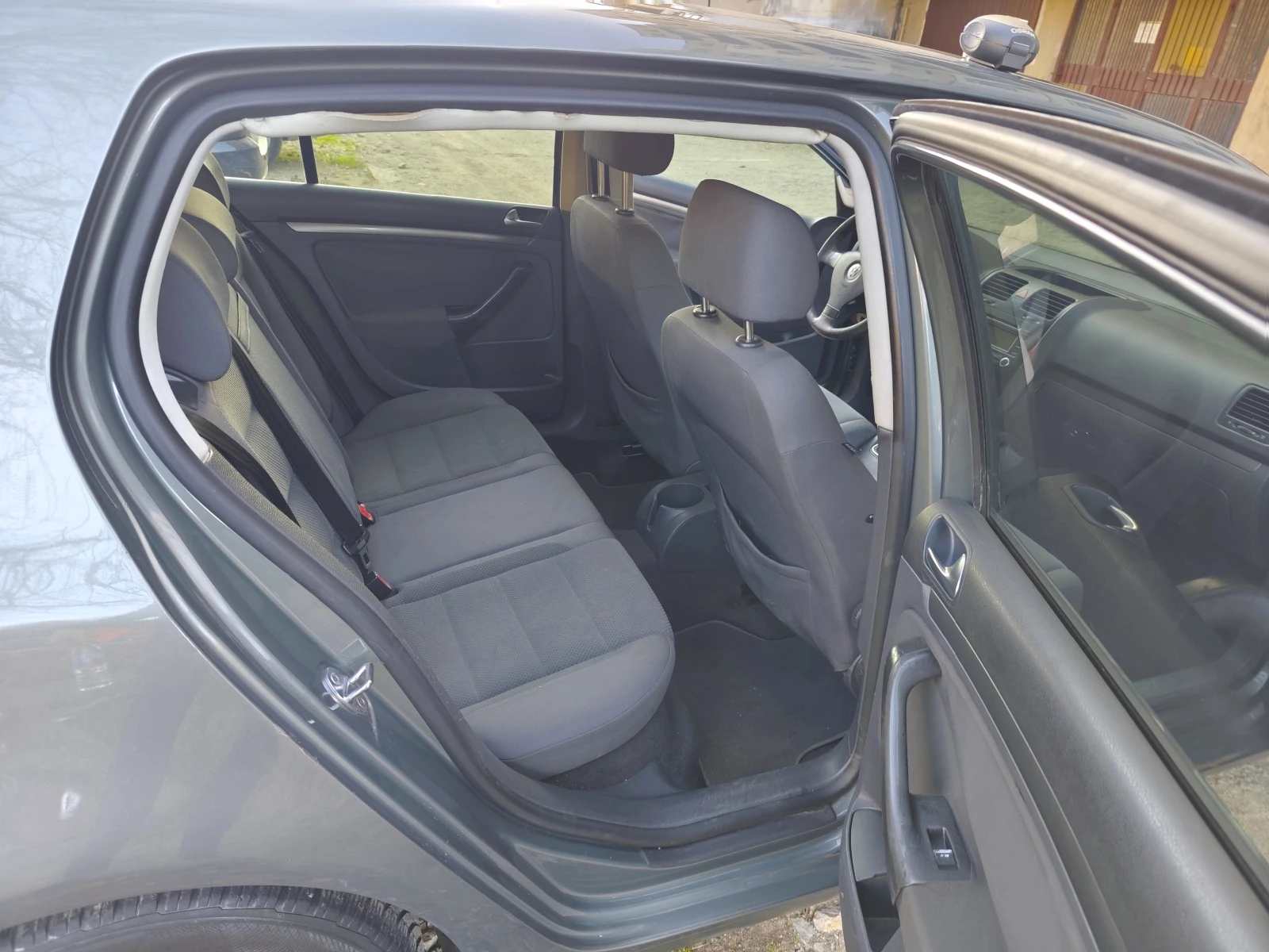 VW Golf 1.6 - изображение 8