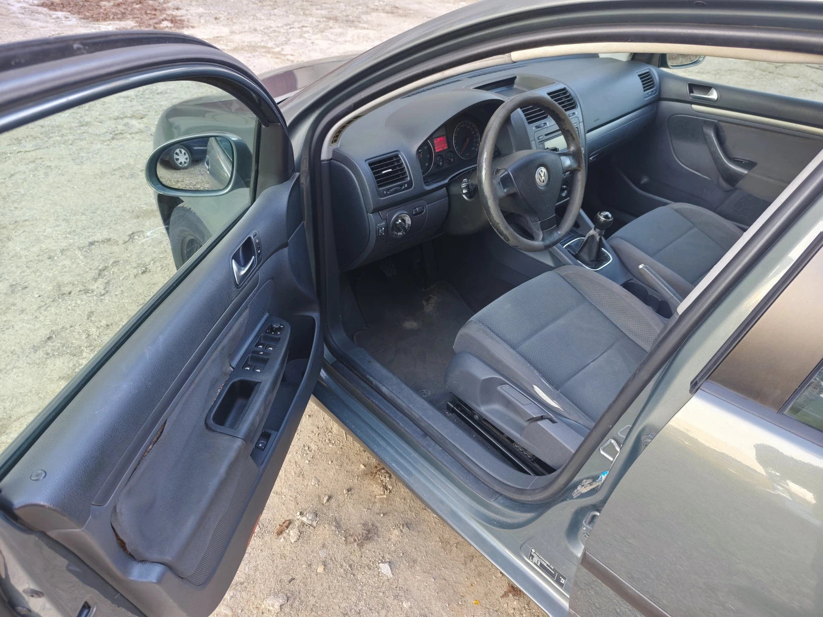 VW Golf 1.6 - изображение 5