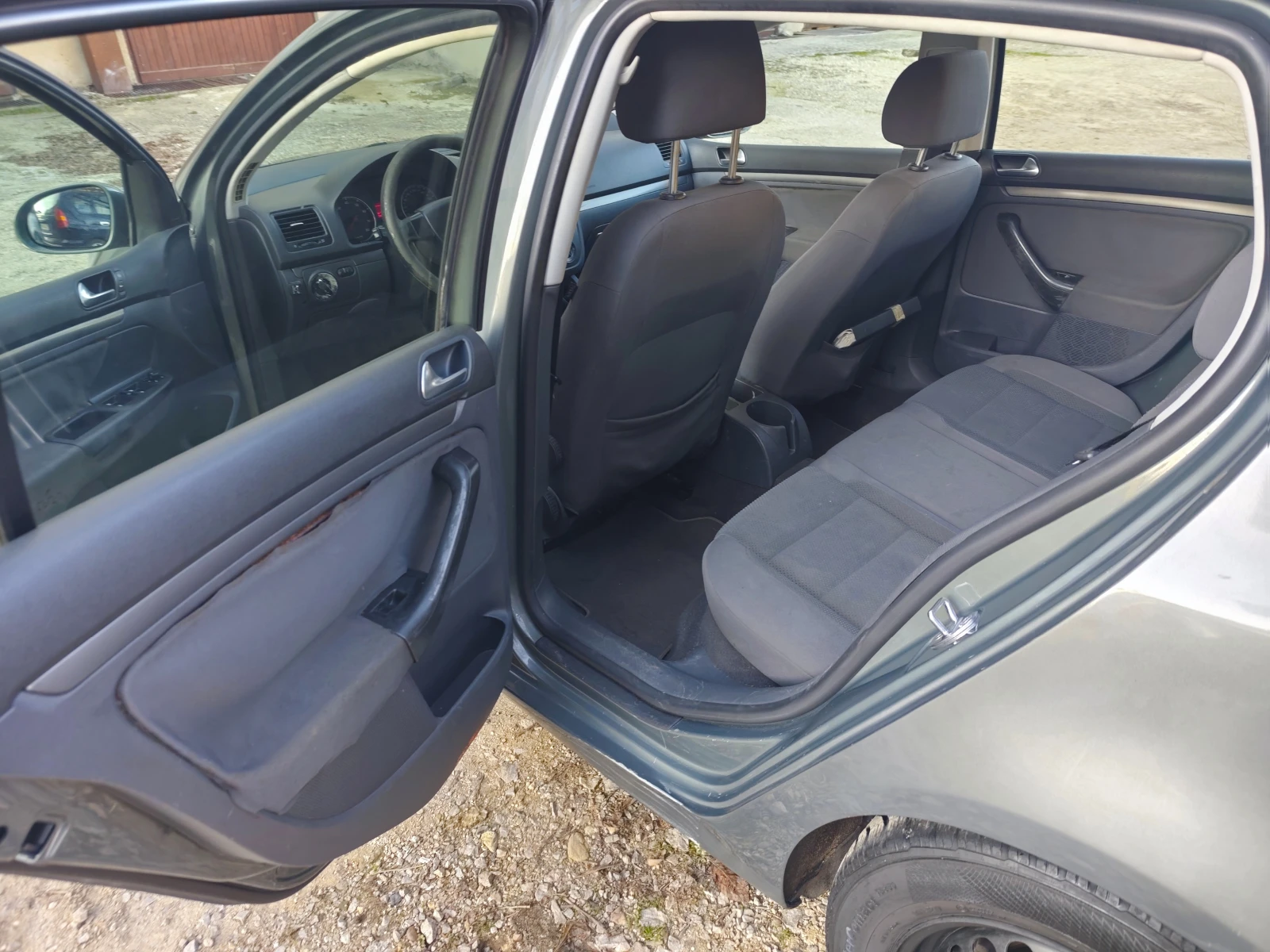 VW Golf 1.6 - изображение 6