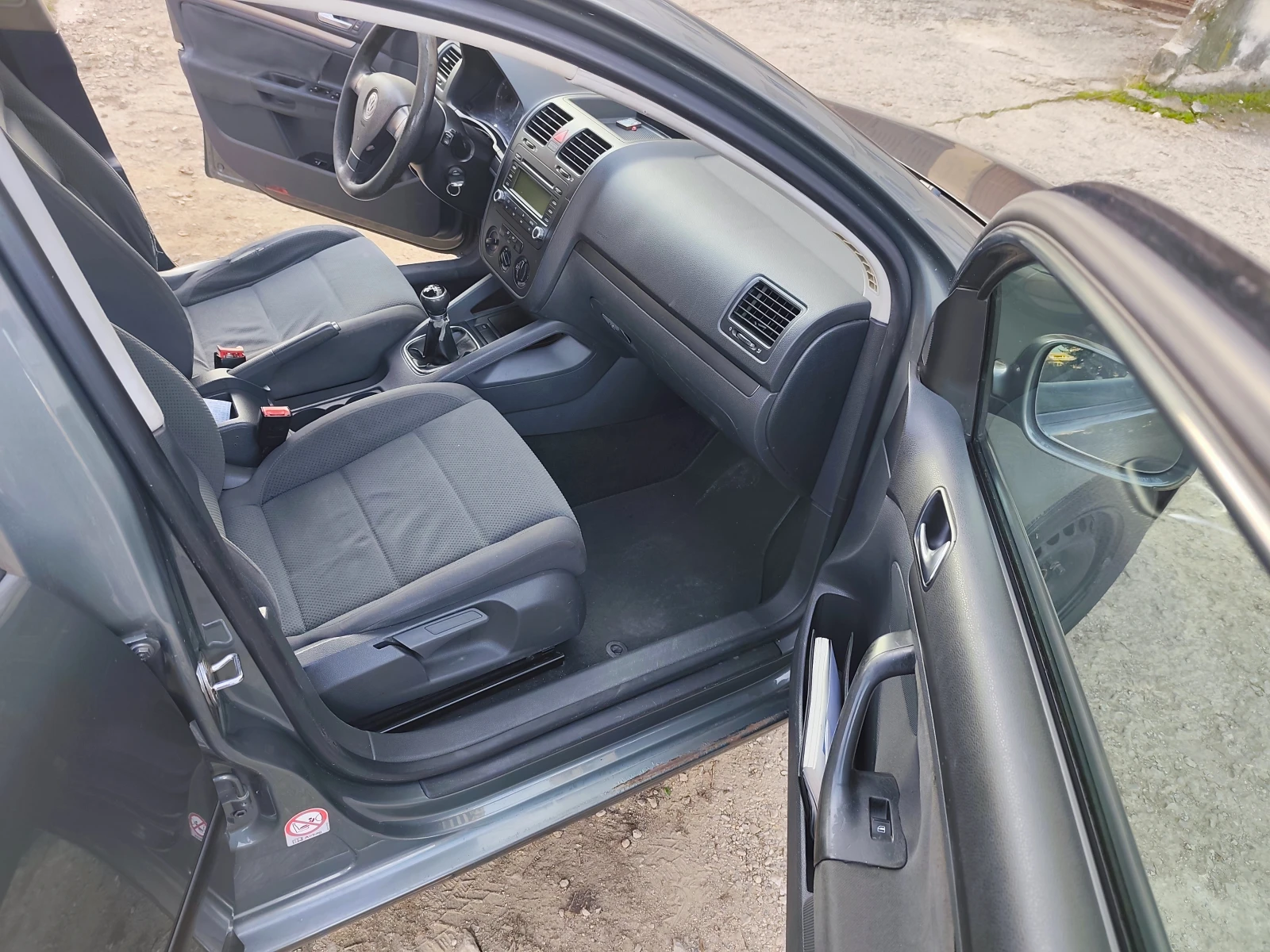 VW Golf 1.6 - изображение 9