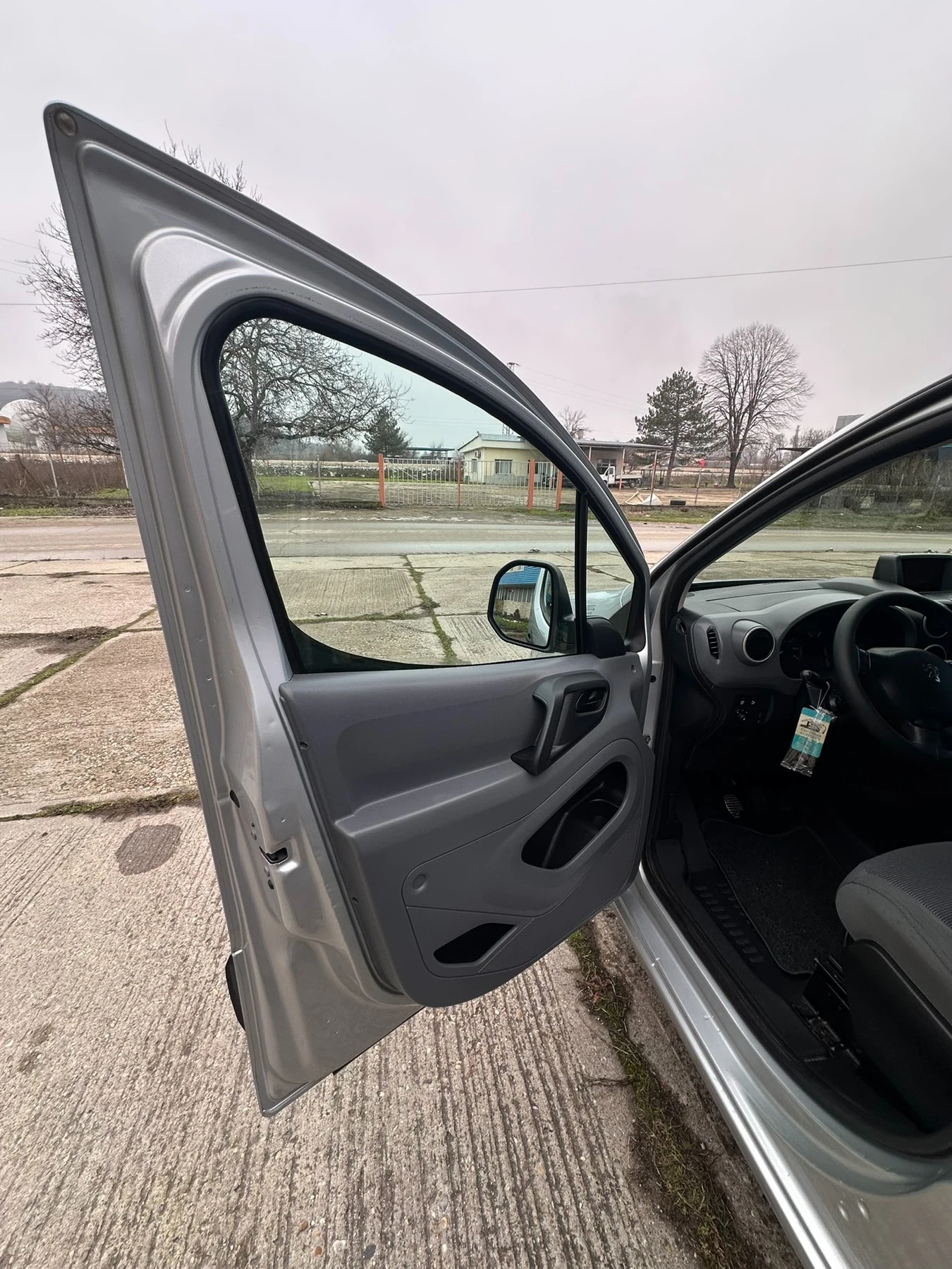 Peugeot Partner 1.6 HDI 90 | Mobile.bg � ����������� 12