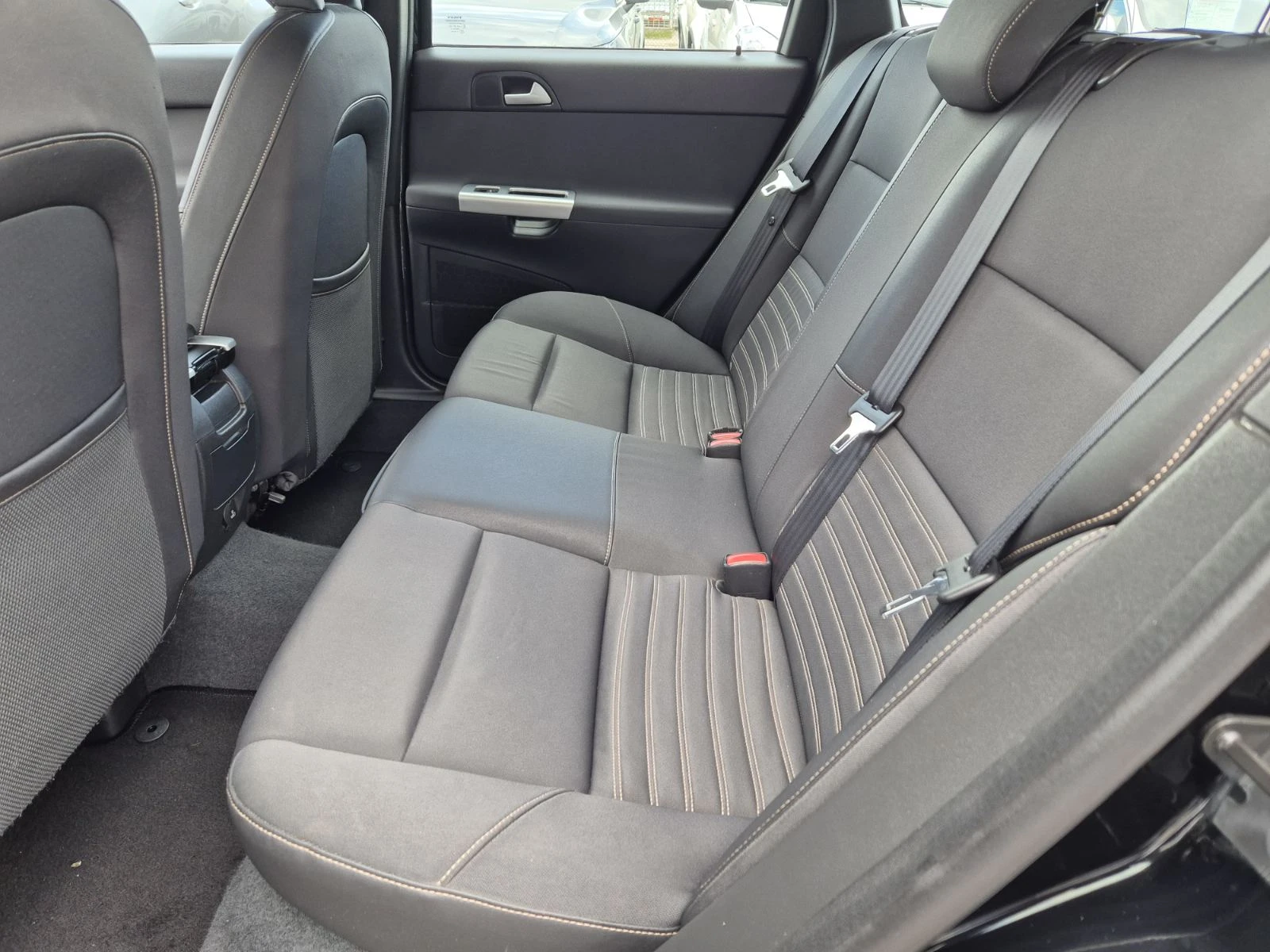 Volvo V50 1.6D-2012г, снимка 14 - Автомобили и джипове - 53987490