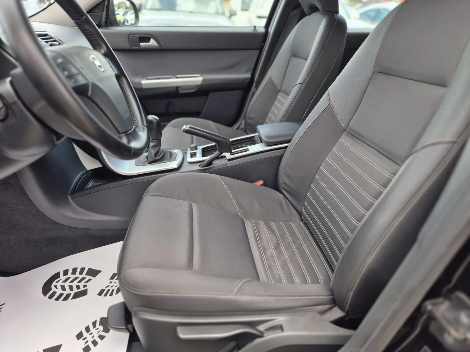 Volvo V50 1.6D-2012г, снимка 7 - Автомобили и джипове - 53987490