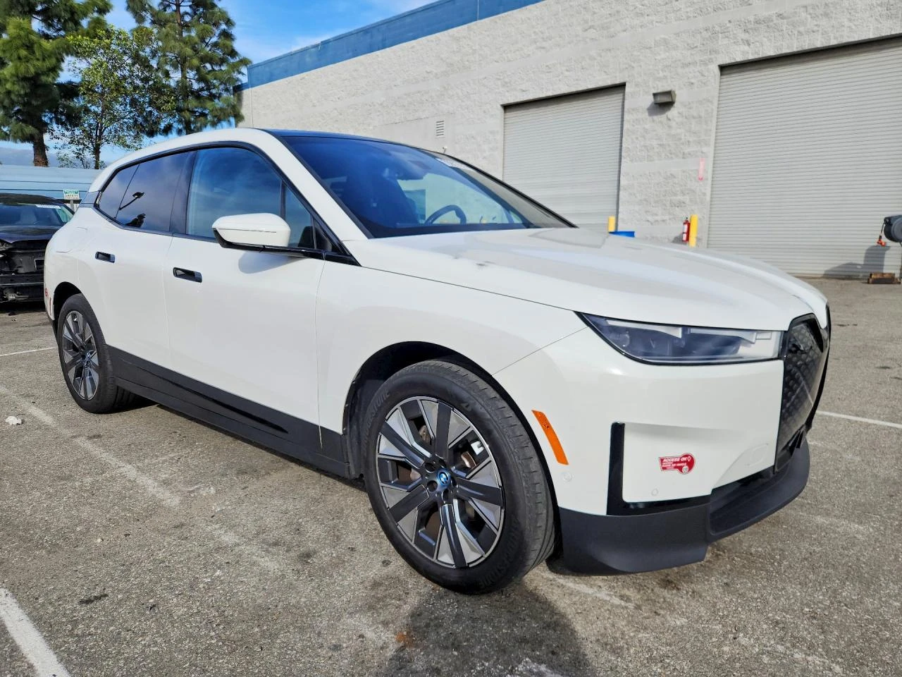 BMW iX xDrive50, снимка 4 - Автомобили и джипове - 54078458