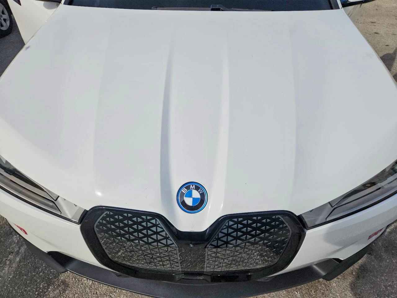 BMW iX xDrive50, снимка 11 - Автомобили и джипове - 54078458