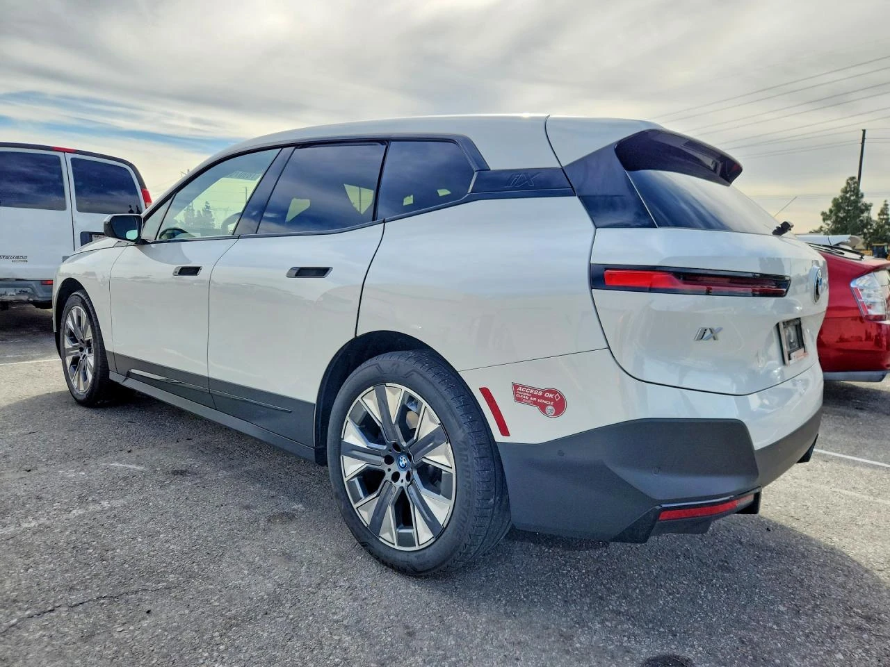 BMW iX xDrive50, снимка 2 - Автомобили и джипове - 54078458