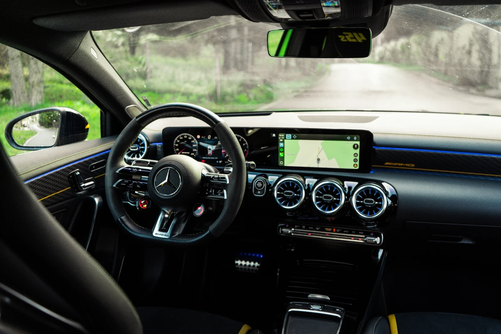 Mercedes-Benz A45 AMG LIMITED EDITION, снимка 10 - Автомобили и джипове - 54248813