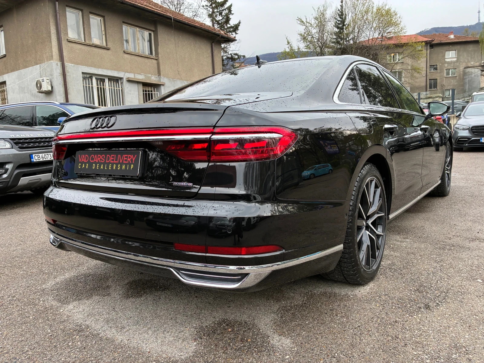 Audi A8 6.0TFSI/Plug in Hybrid/Laser/Pano/HeadUp, снимка 4 - Автомобили и джипове - 54287418